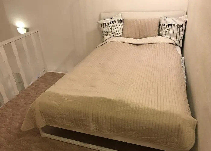 Revay 6 Apartment
